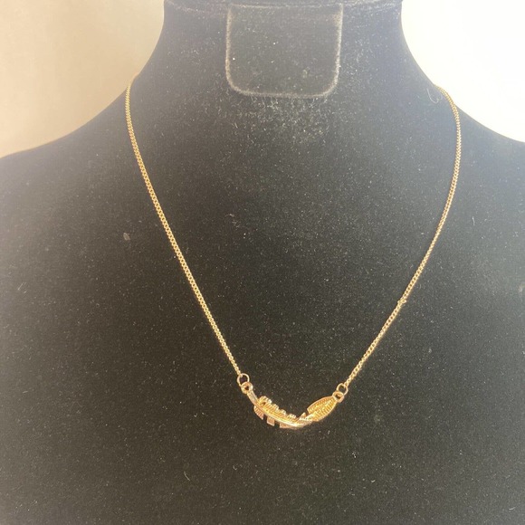 Beautiful Paparazzi Jewelry New Earrings And Necklace Set Feather And Chains - Picture 4 of 12